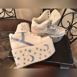 YRU Platform Sneakers